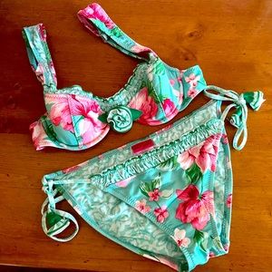 Betsey Johnson Mint Green With Pink Floral Malibu Barbie Frill Bikini Swimwear M